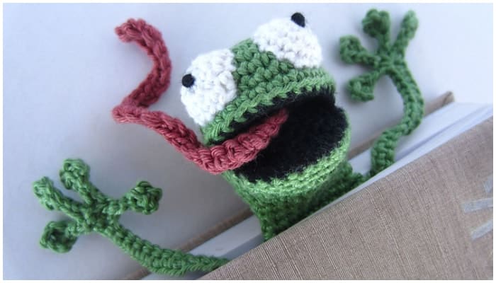 Crochet Frog by Jonas Matthies is very simple to make and a great bookmark for any book reader. Fast and fun to make, this Frog bookmark crochet pattern is an easy to make pattern whose length can be easily adjusted to the desired size. 