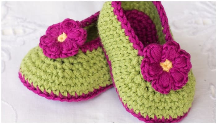 Here are the most adorable Free Crochet Baby Booties you can find. These 25 free crochet baby booties patterns that are quick to whip up and come with stunning designs that will warm every mom's heart.