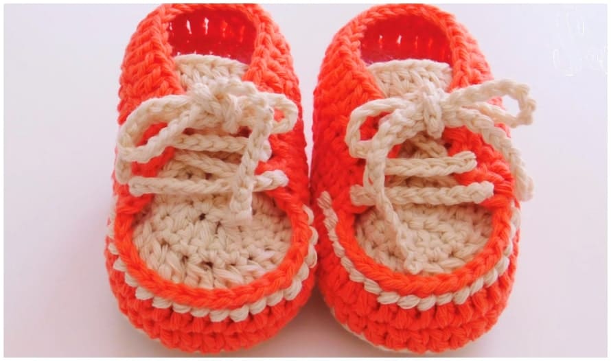 Little Daisy Crochet Baby Booties - Free Pattern | Croby Patterns