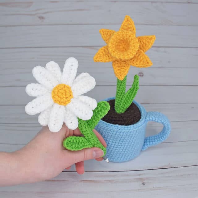 We have 4 Amazing  Crochet Flower Amigurumi Patterns for free. They are easy to make and great for on your windowsill.