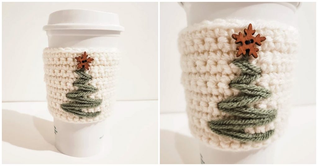 We are going to learn How to Crochet Christmas Tree Coffee Sleeve Pattern. This is a minimalist, Scandinavian design that brings the perfect amount of holiday cheer to your mug without overwhelming the eyes. These coffee cozies work up super quickly and make wonderful holiday gift ideas.